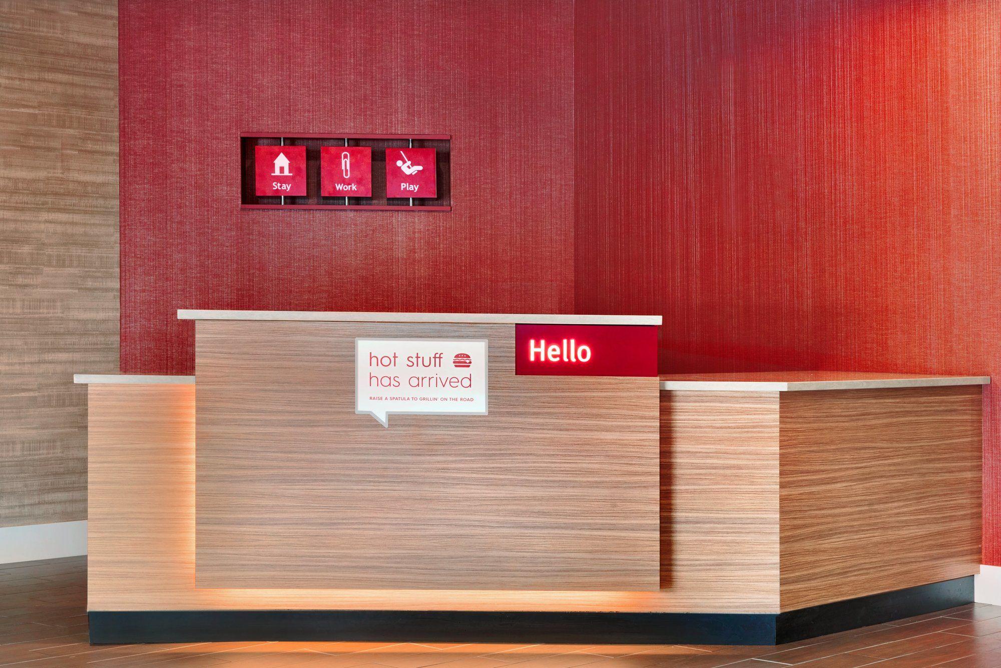 Towneplace Suites By Marriott Pittsburgh Airport/Robinson Township Eksteriør billede